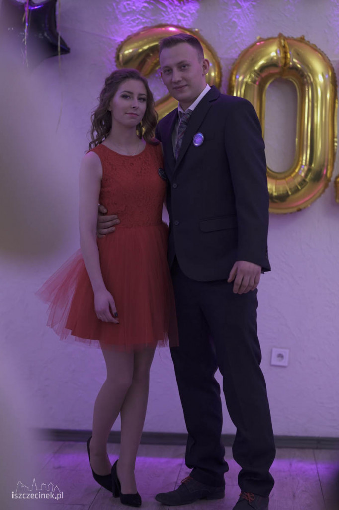 Maturzyści Zespołu Szkół nr 6 bawili się na studniówce