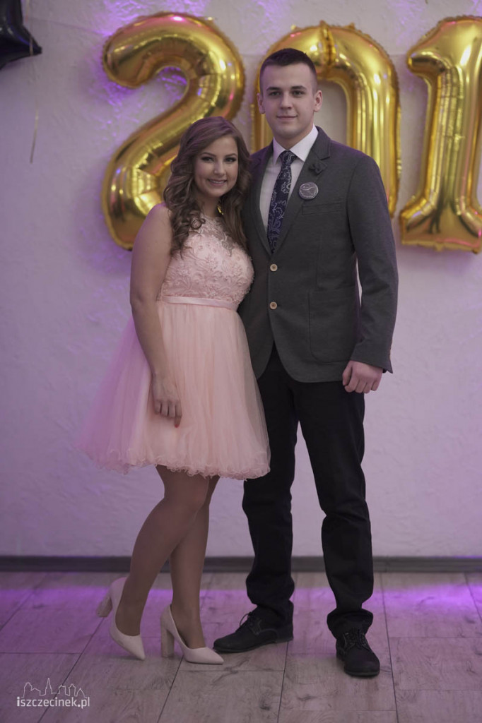 Maturzyści Zespołu Szkół nr 6 bawili się na studniówce