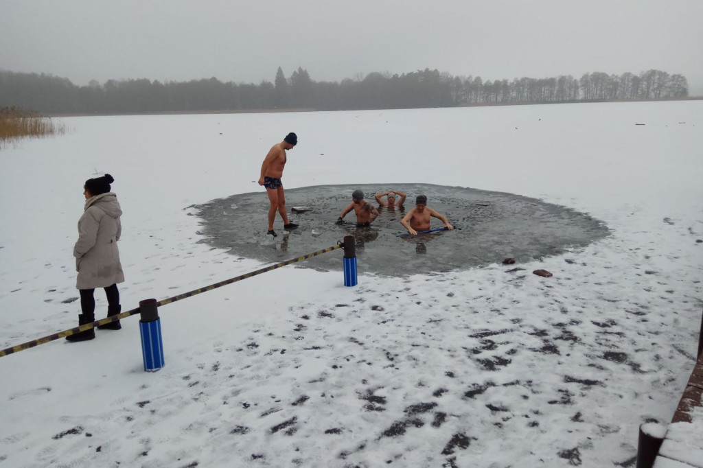 Morsy w Bornem Sulinowie. Spotykają się co niedzielę o 12.