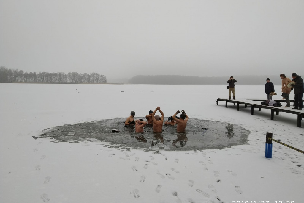 Morsy w Bornem Sulinowie. Spotykają się co niedzielę o 12.