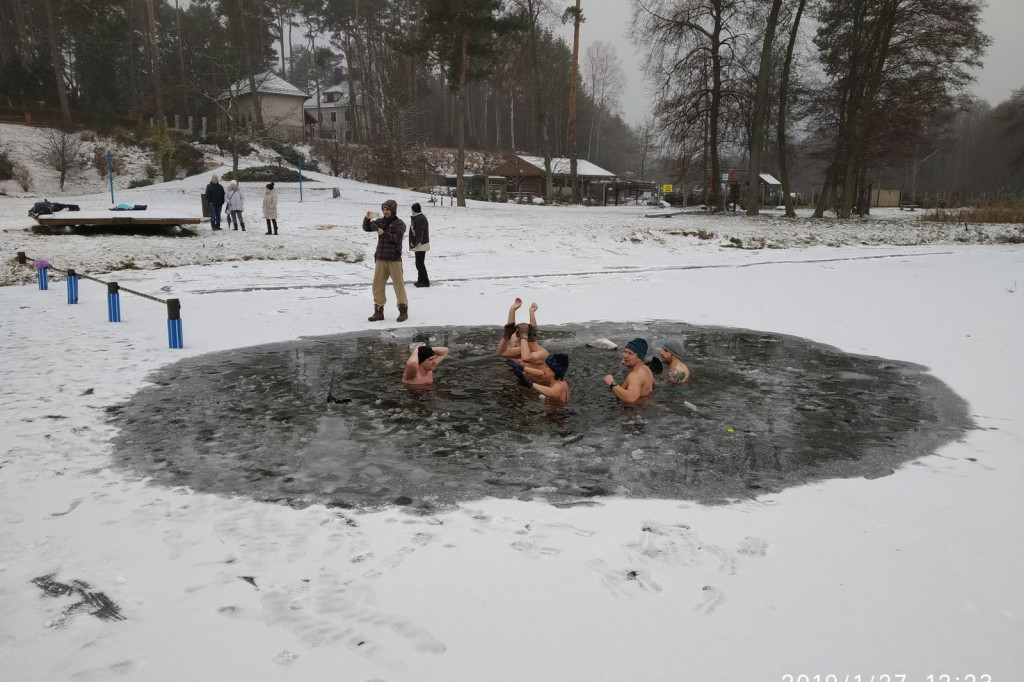 Morsy w Bornem Sulinowie. Spotykają się co niedzielę o 12.