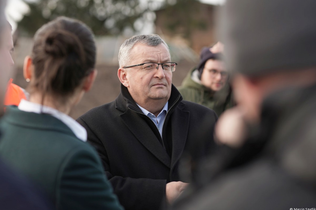 Minister infrastruktury odwiedził plac budowy obwodnicy Szczecinka i dworzec PKP