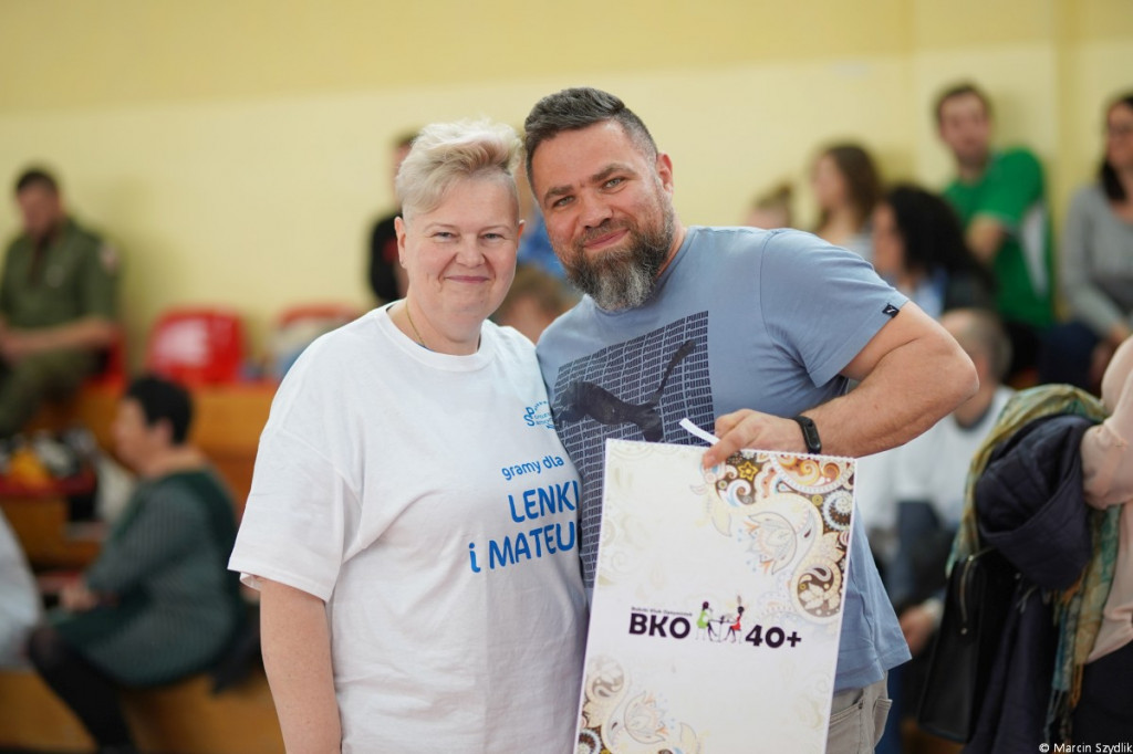 Turniej charytatywny w piłce siatkowej zorganizowany przez Porozumienie Samorządowe Powiatu Szczecineckiego