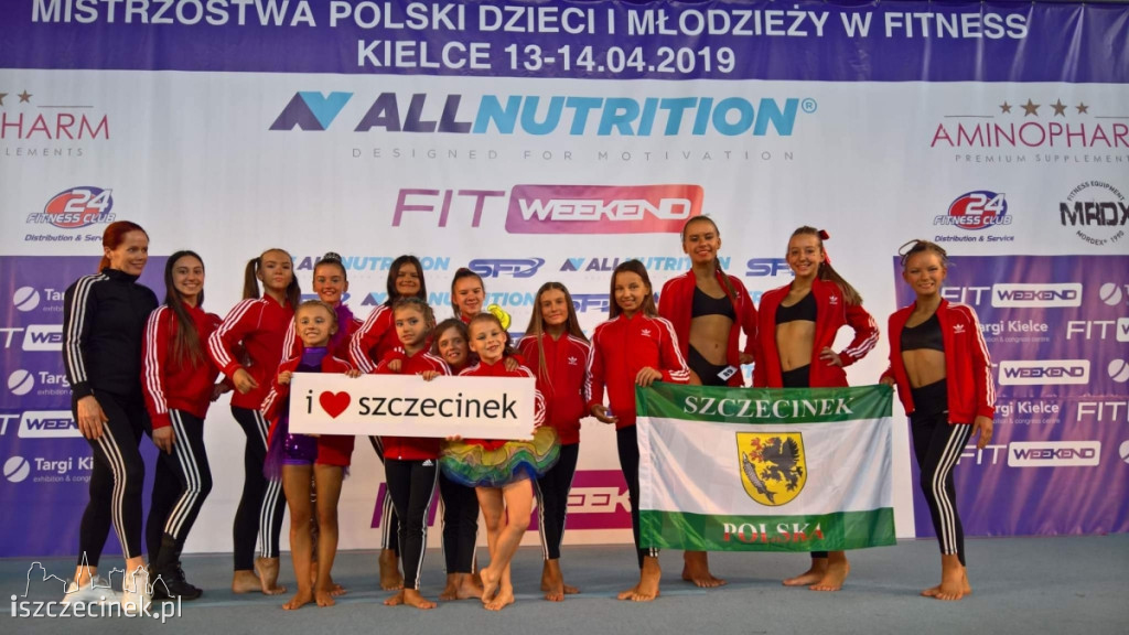 Zawodniczki AKS Darzbór na 