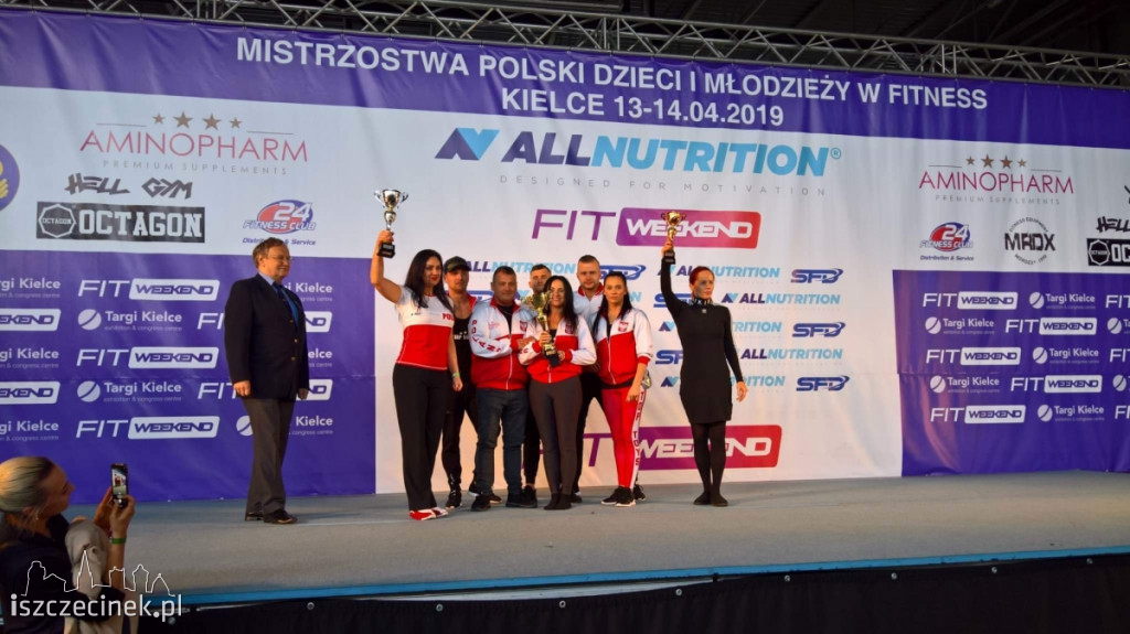 Zawodniczki AKS Darzbór na 