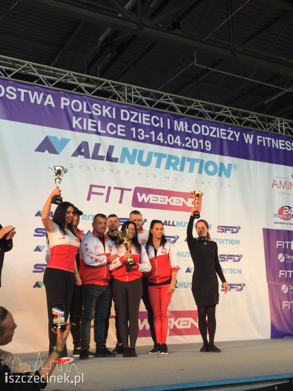 Zawodniczki AKS Darzbór na 