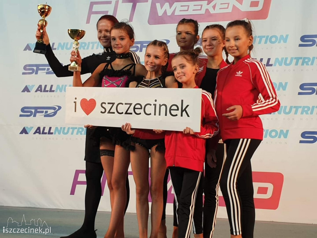 Zawodniczki AKS Darzbór na 