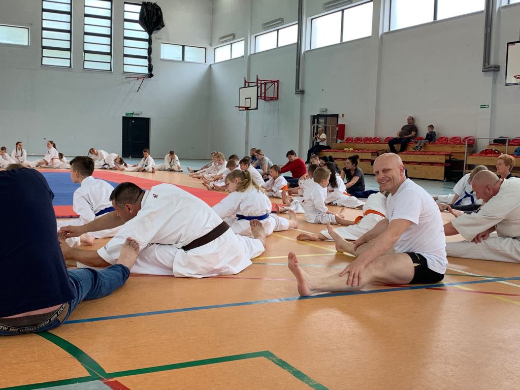 Karate Kyokushin. Rodzice trenowali razem z dziećmi [ZDJĘCIA]