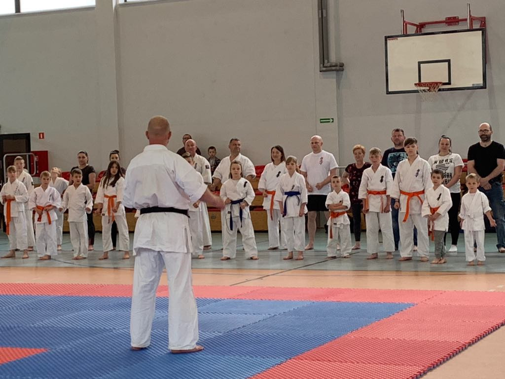Karate Kyokushin. Rodzice trenowali razem z dziećmi [ZDJĘCIA]