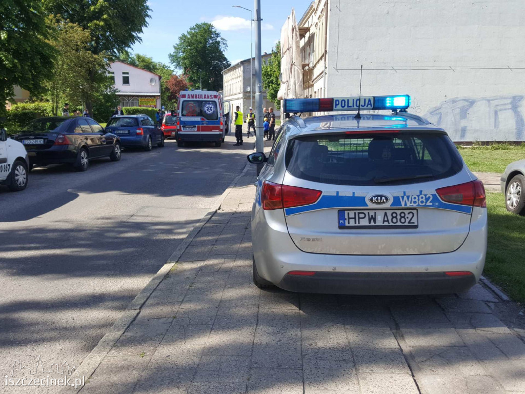 Kilkuletni chłopiec potrącony przez samochód na Koszalińskiej