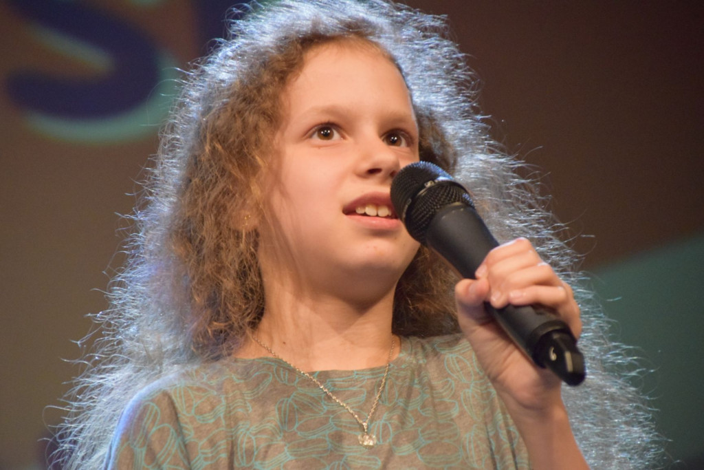 Let the best song win! English Talent Contest w Społecznej