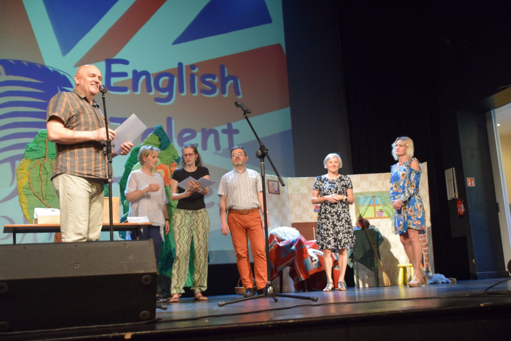 Let the best song win! English Talent Contest w Społecznej
