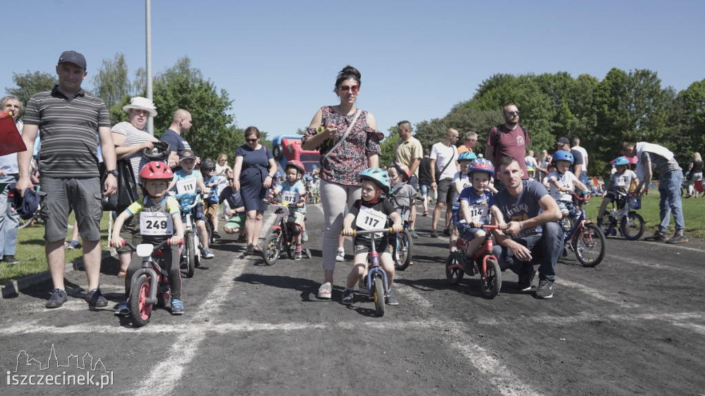 Ponad 300 małych kolarzy wzięło udział w zawodach rowerkowych [FOTORELACJA]