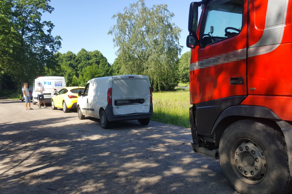 Zderzenie czterech samochodów. Kierujący ciężarówką nie wyhamował
