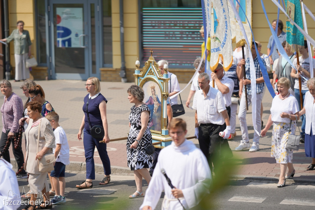 Boże Ciało w Szczecinku. Tłumy na procesjach