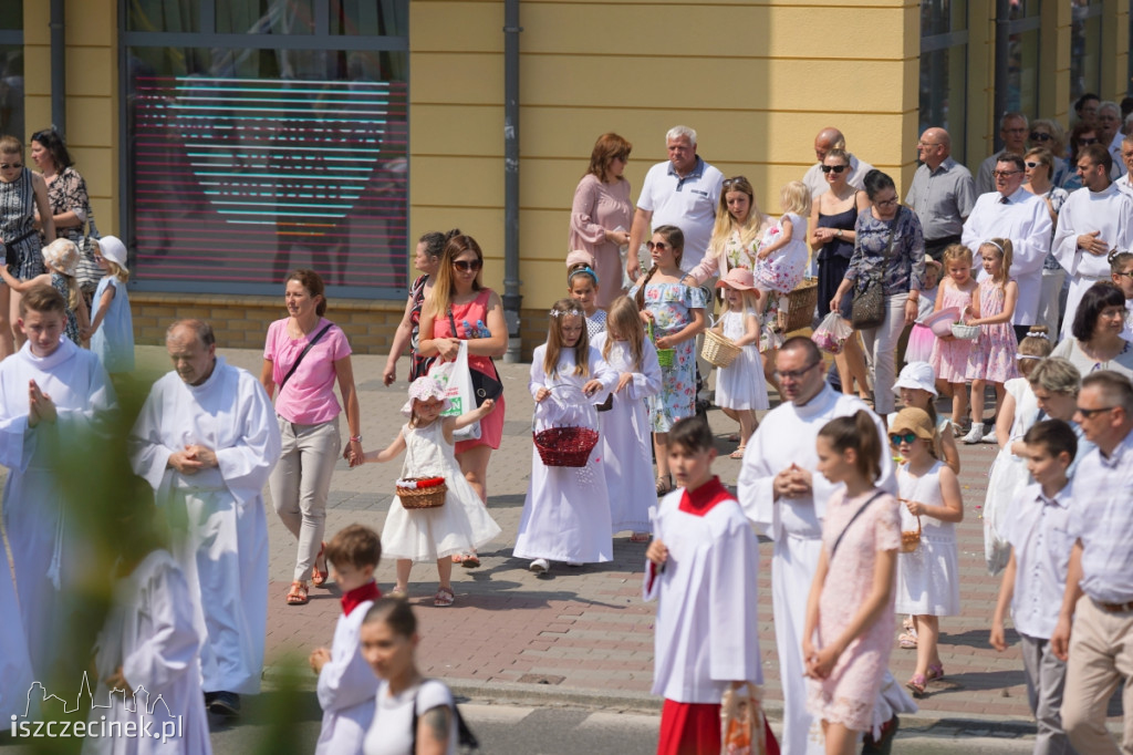 Boże Ciało w Szczecinku. Tłumy na procesjach