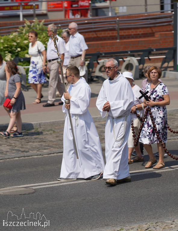 Boże Ciało w Szczecinku. Tłumy na procesjach