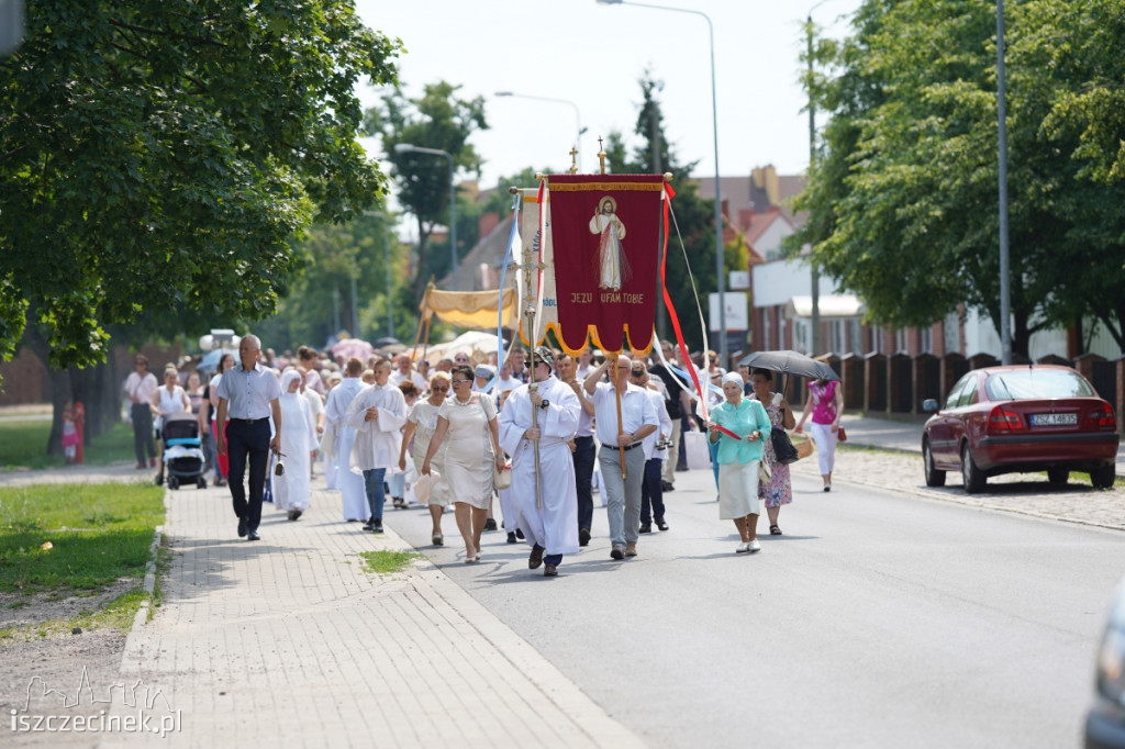 Boże Ciało w Szczecinku. Tłumy na procesjach