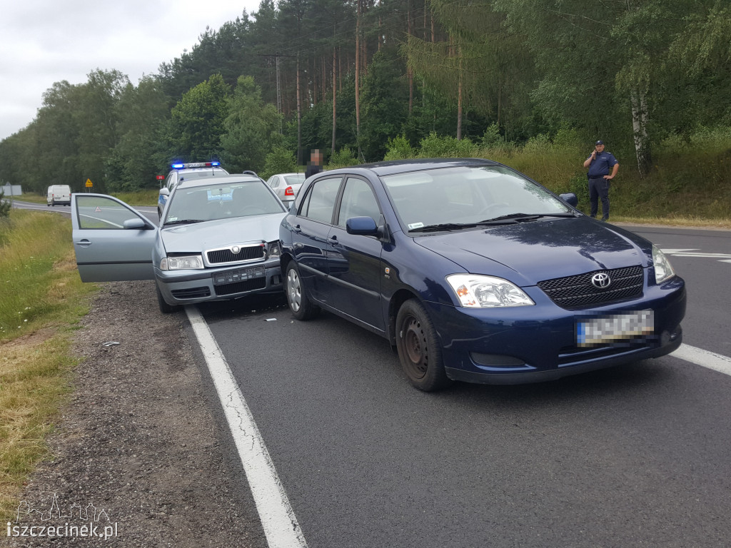 Kolizja dwóch osobówek na DK-20