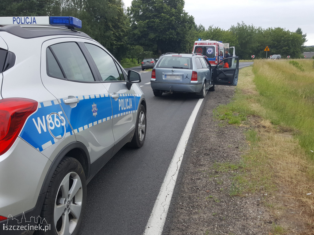 Kolizja dwóch osobówek na DK-20