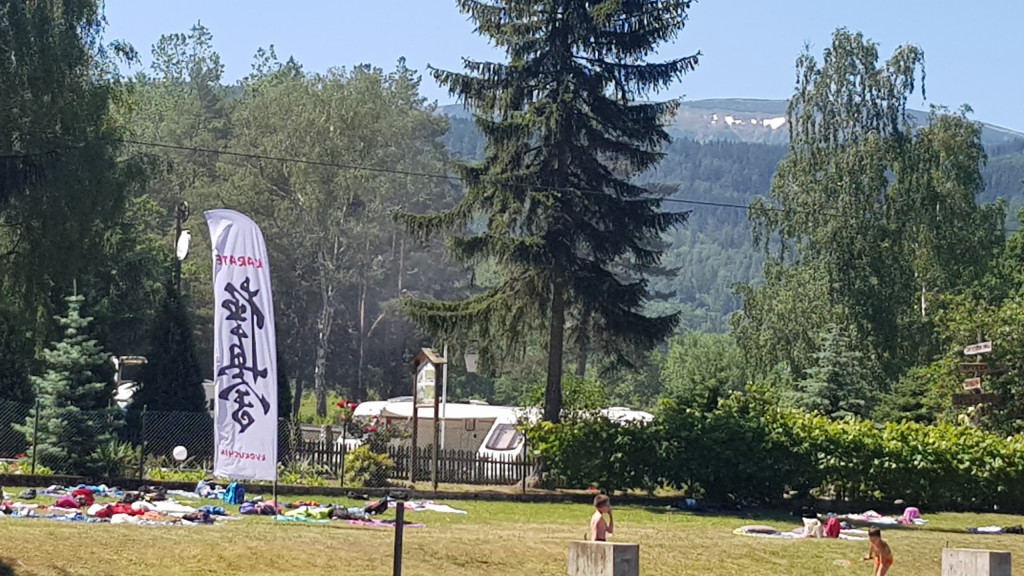 Karatecy pozdrawiają z Karpacza