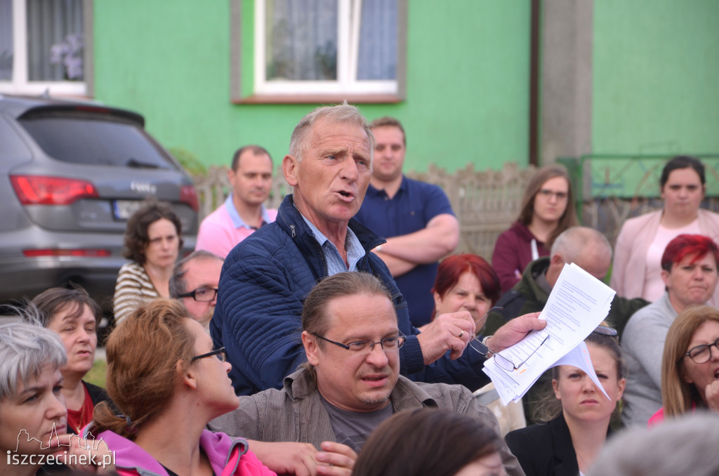 WILCZE LASKI. Spotkanie mieszkańców z inwestorem i wójtem