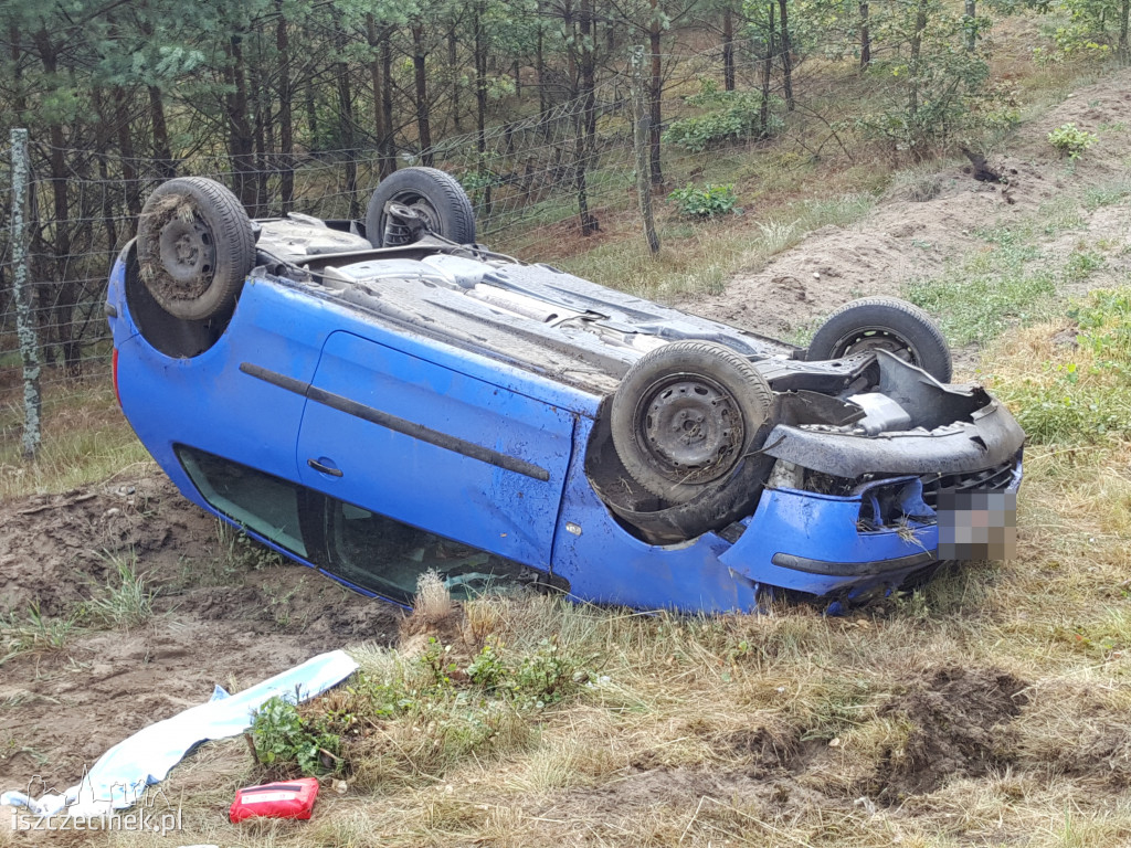Dachowanie vw polo. W środku były dwie kobiety