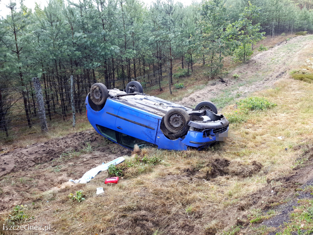 Dachowanie vw polo. W środku były dwie kobiety