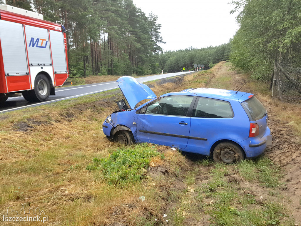 Dachowanie vw polo. W środku były dwie kobiety