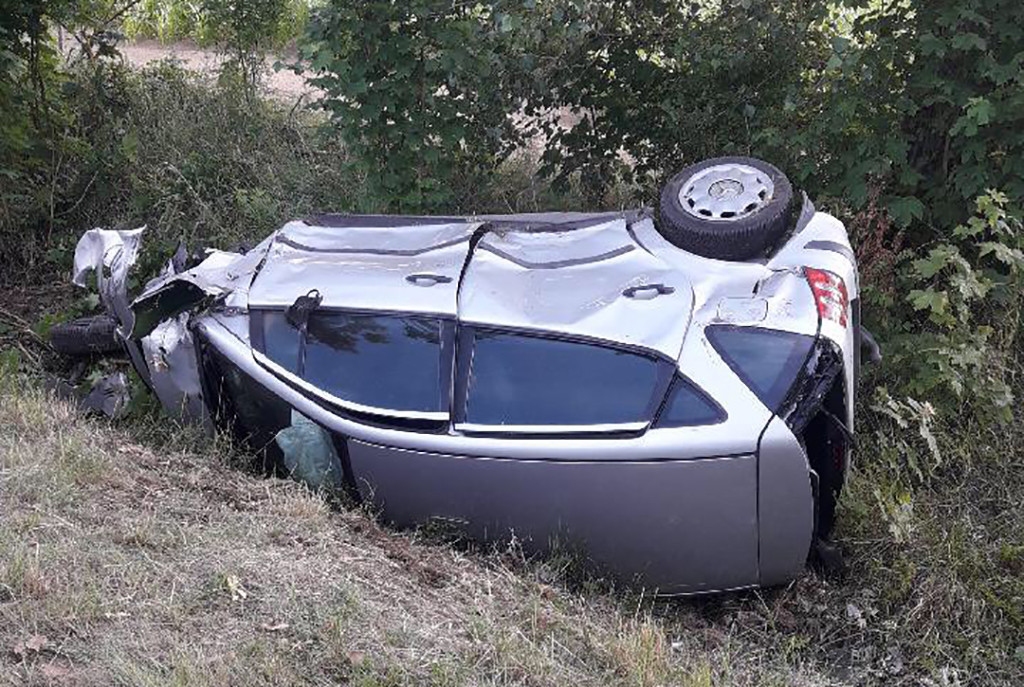 Wypadek na drodze wojewódzkiej nr 172. Trzy osoby w szpitalu