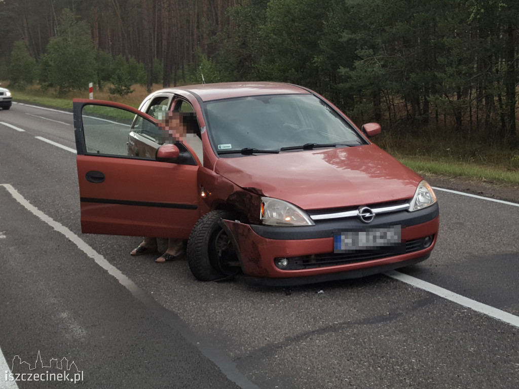 Zderzenie osobówki z ciężarówką