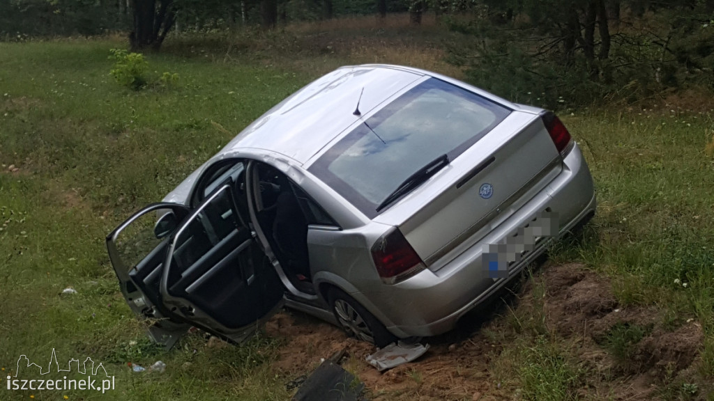 Niebezpiecznie podczas wyprzedzania na DK-25