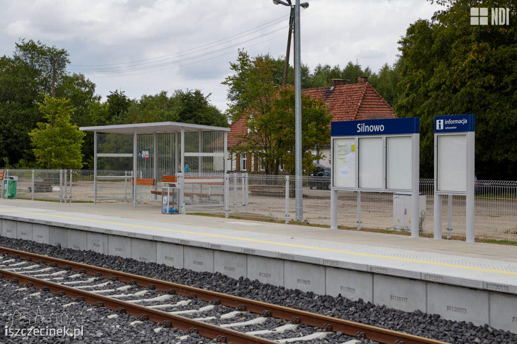 Pociąg szlifierka na torach pod Szczecinkiem