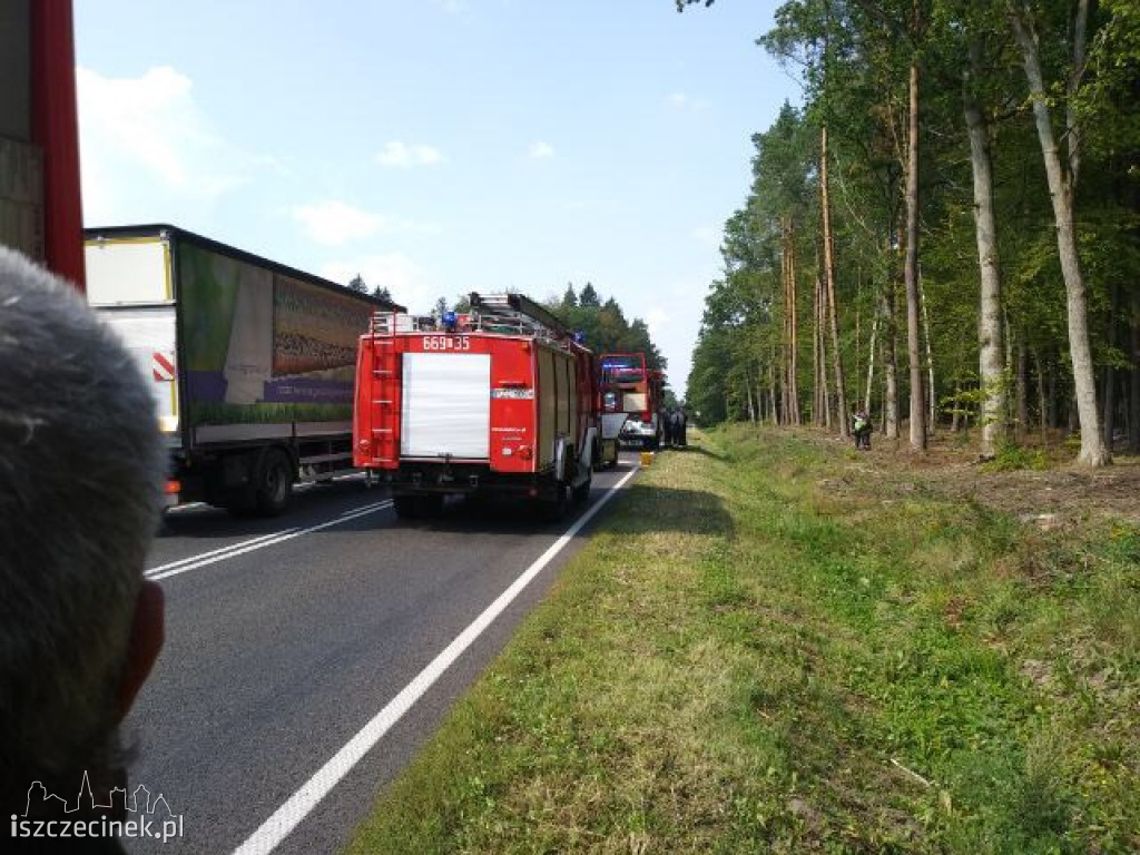 Niebezpiecznie na DK-11. Seat wjechał w tył citroena