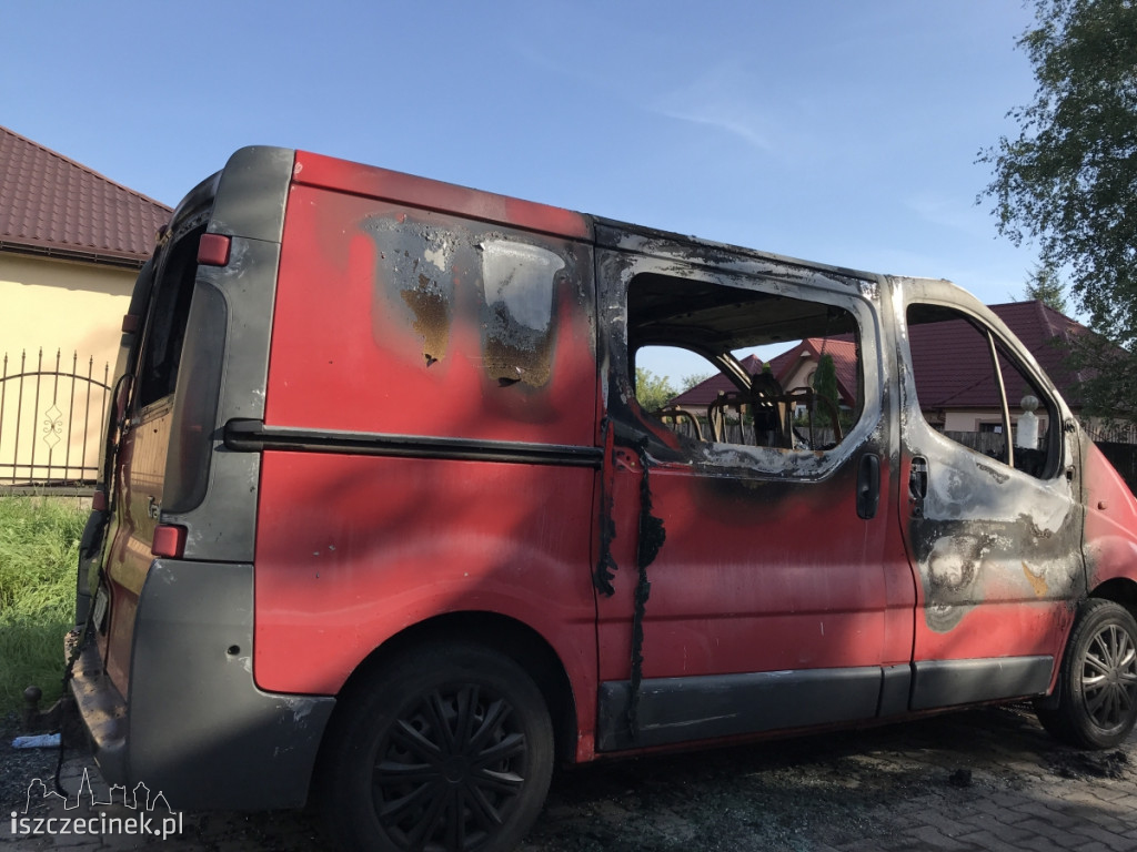 Przed domem lidera zespołu Terne Roma podpalili samochody