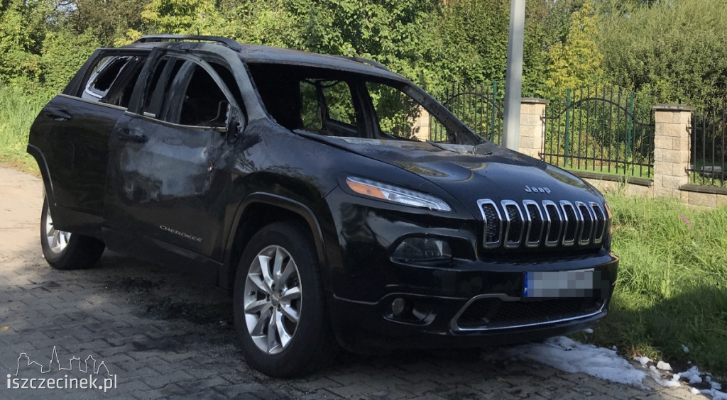 Przed domem lidera zespołu Terne Roma podpalili samochody