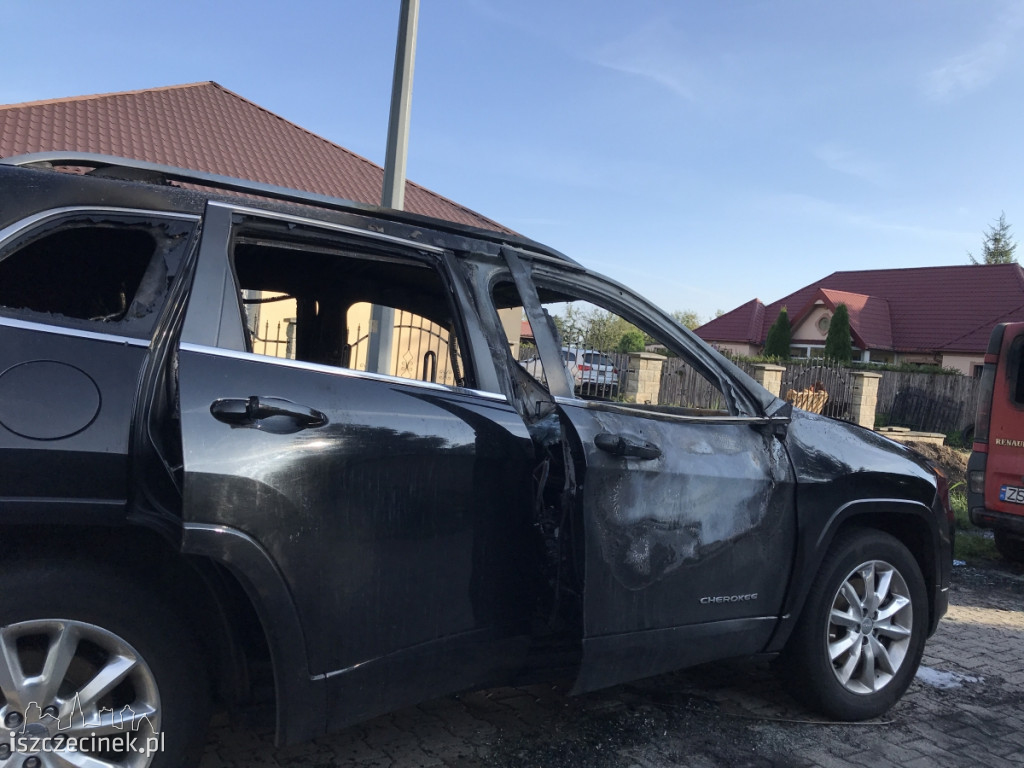 Przed domem lidera zespołu Terne Roma podpalili samochody