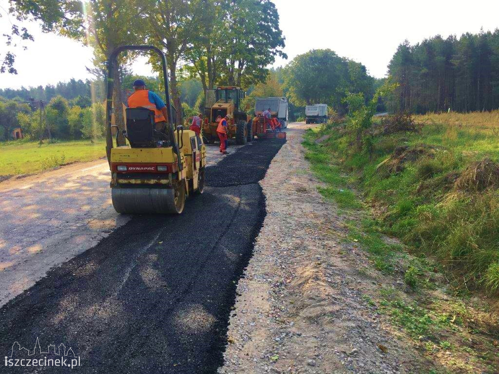 Trwają prace drogowe w Sępolnie Wielkim