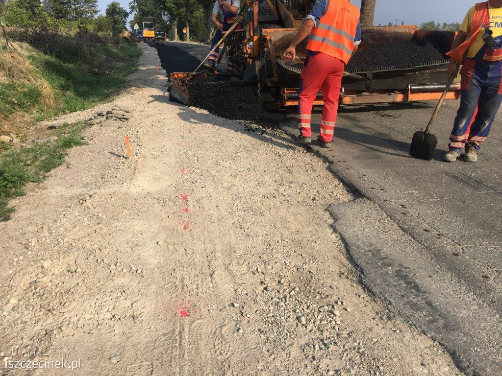 Trwają prace drogowe w Sępolnie Wielkim