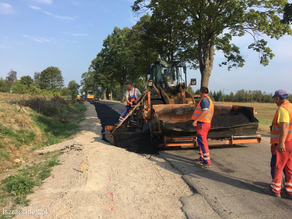 Trwają prace drogowe w Sępolnie Wielkim
