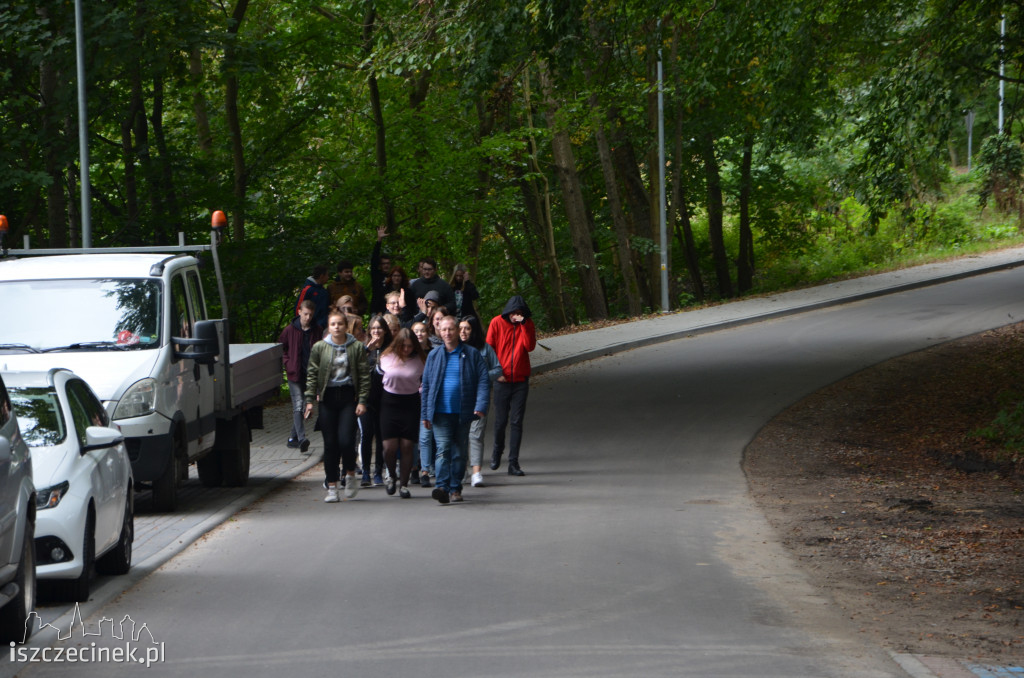 #sprzątaMY. Młodzież i leśnicy sprzątali lasy