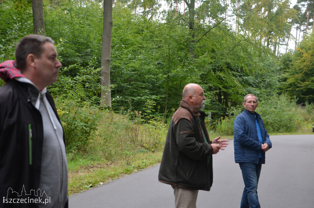 #sprzątaMY. Młodzież i leśnicy sprzątali lasy