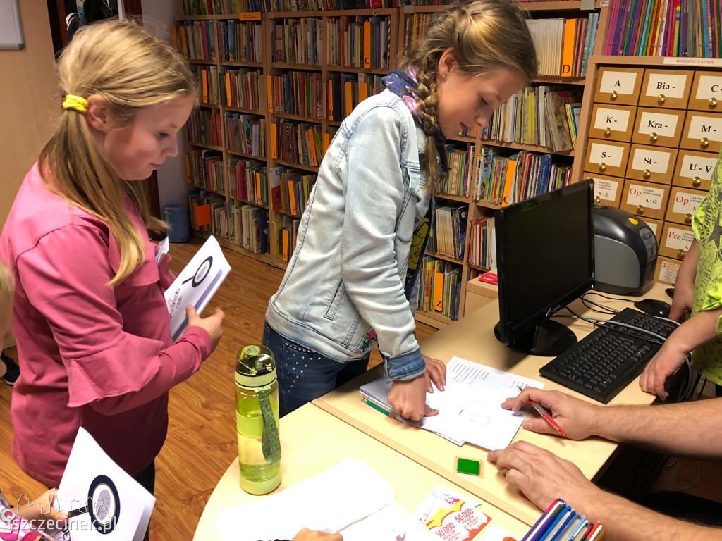Młodzi detektywi opanowali bibliotekę przy ulicy Jeziornej