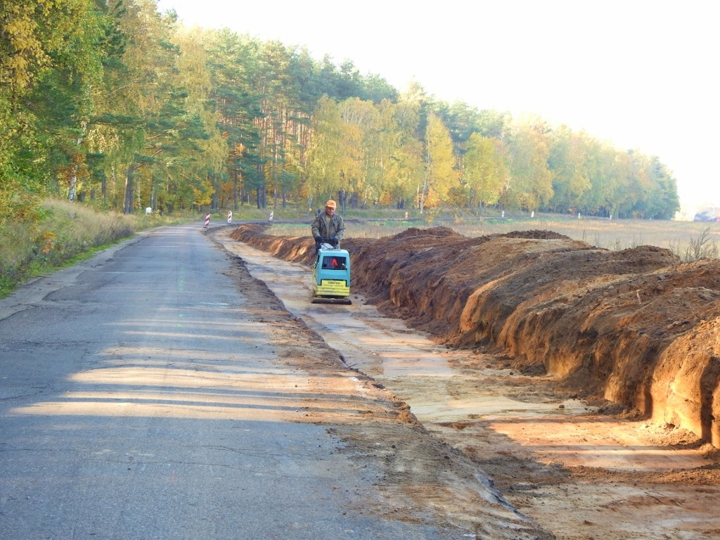 Budowa drogi w Dzikach. Z wizytą na placu budowy