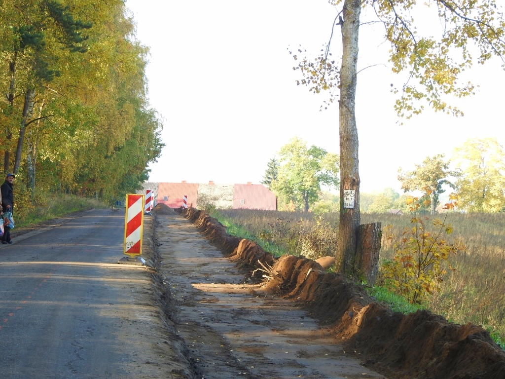 Budowa drogi w Dzikach. Z wizytą na placu budowy