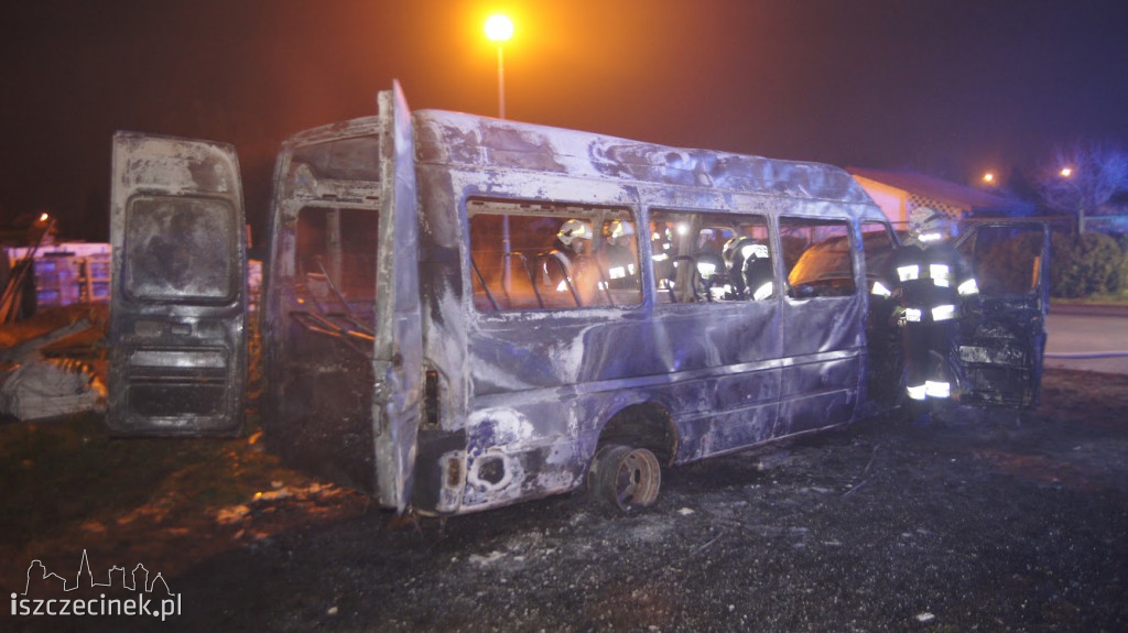 Pożar autobusu [ZDJĘCIA]