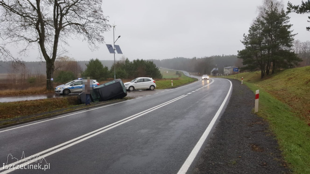 Miał zaparowane szyby. Wpadł do rowu