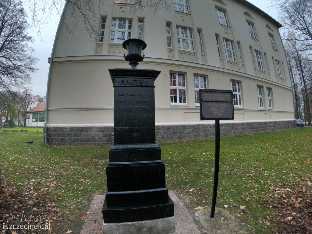 Pomnik Jana Samuela Kaulfussa