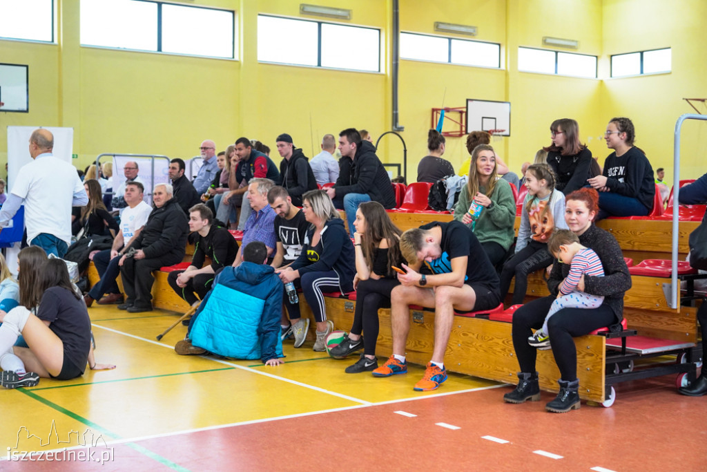 VIII Turniej Charytatywny w Piłce Siatkowej [ZDJĘCIA]