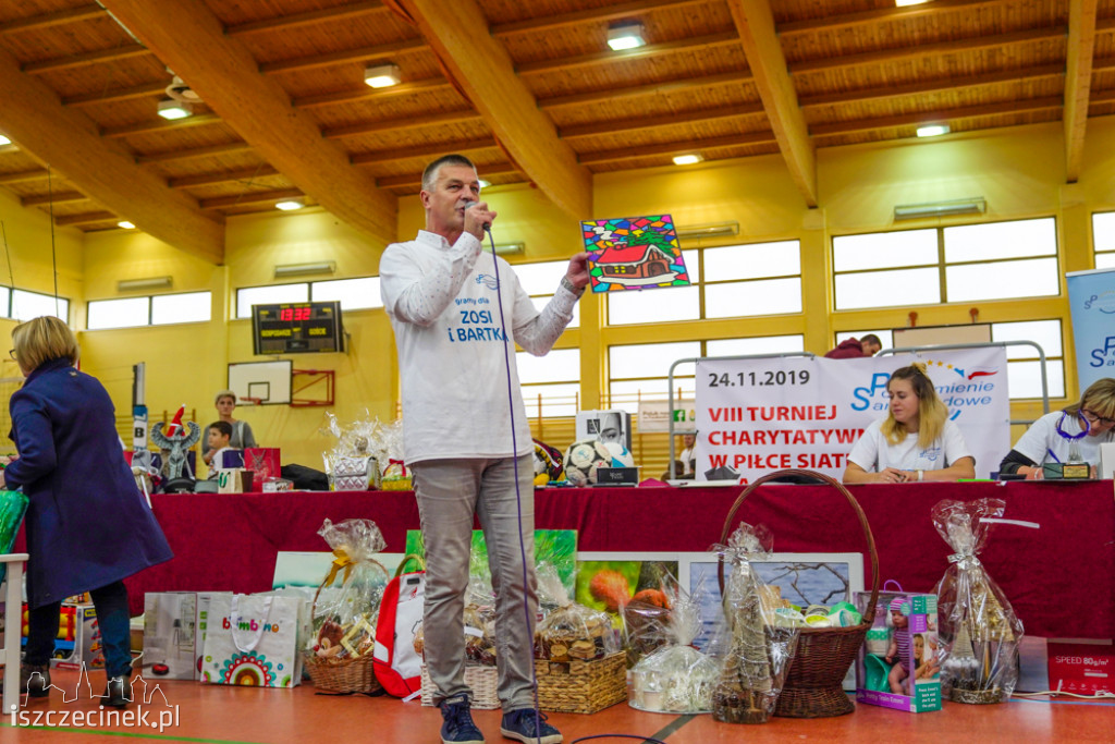 VIII Turniej Charytatywny w Piłce Siatkowej [ZDJĘCIA]